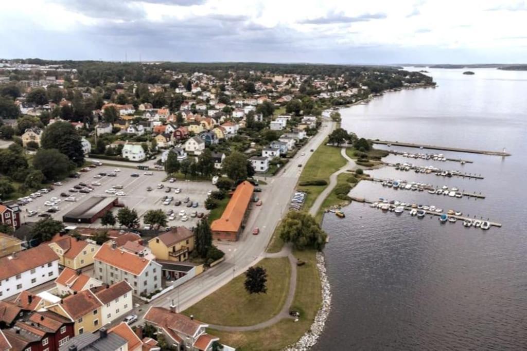 Central Laegenhet I 1700-Talshus Västervik Eksteriør billede